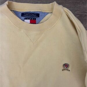 Tommy Hilfiger Vintage Lions Crest Yellow Knit Sweater Crewneck 90's Men Size L